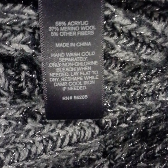 EXPRESS ladies acrylic/wood blend cardigan - Picture 6 of 6